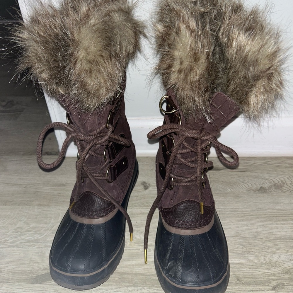 Sorel Size 9 Winter Snow Boots